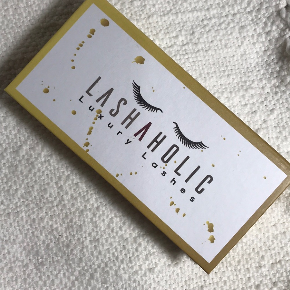 Lashaholic Luxury Lashes In “Instagram” New 🖤